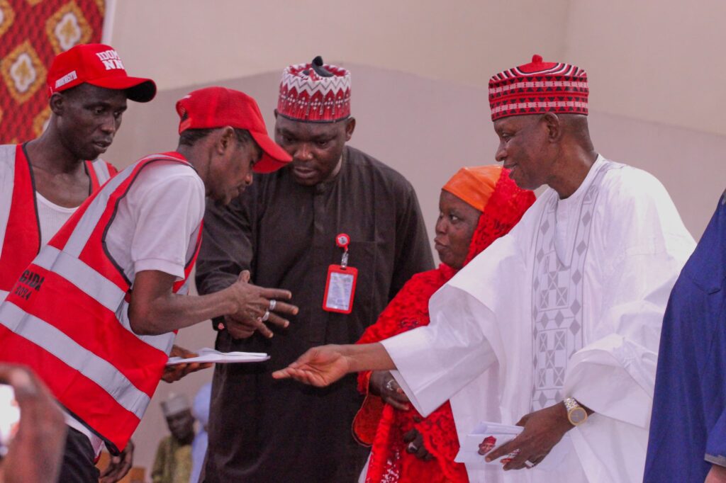 Kano State Govt Empowers 465 Street Hawkers