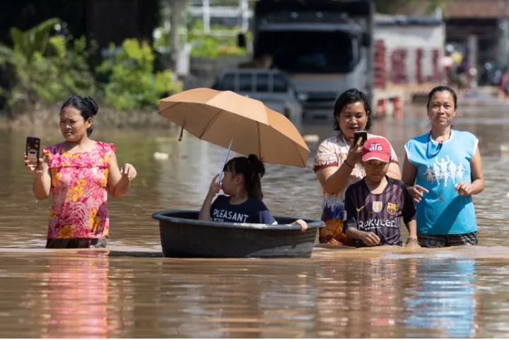 Flood Killed 3 People in Thailand