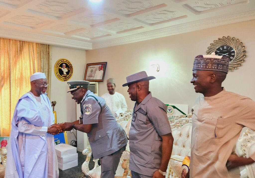 Compt. Dauda leads CGC delegation, Commiserate with Gov. Namadi